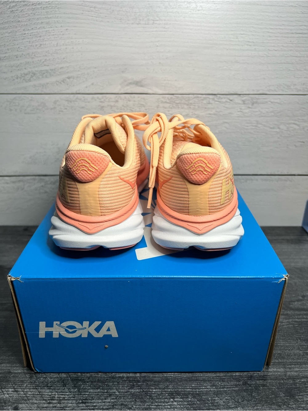 Hoka Youth Clifton 9 Running Shoes in Peach and Coral - Picture 4 of 6